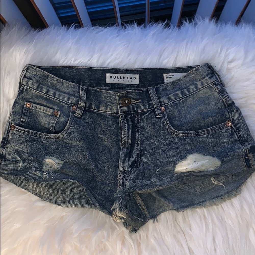Bullhead dark denim shorts size 5